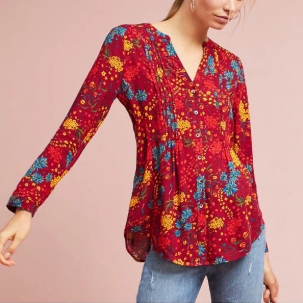 Anthropologie NWOT Maeve Red
Floral Viscose Button
Printed Pintucked Blouse